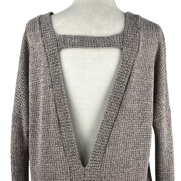 ginger G OVERSIZED LONG SLEEVE V-NECK BACK. - Picture 6 of 10